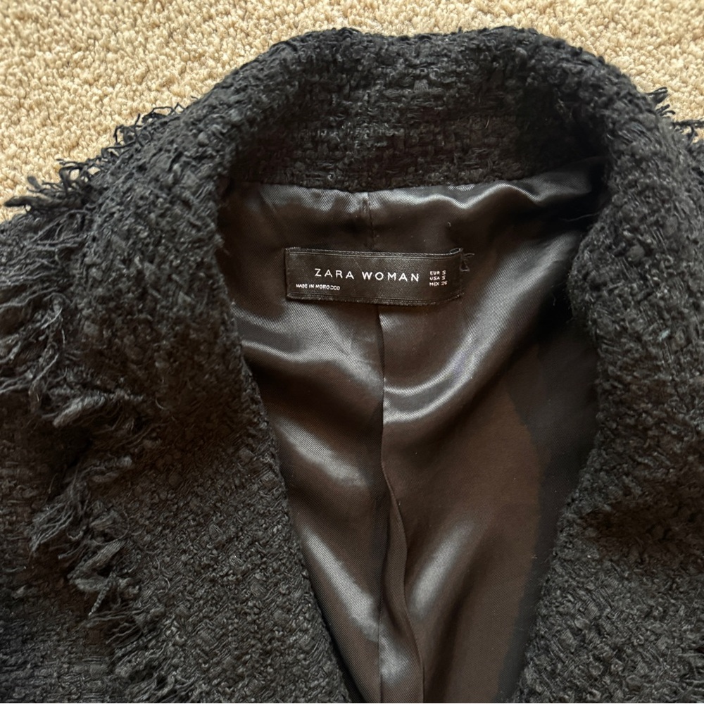 Zara Women's Black Frayed Tweed Boucle Blazer Jacket w Pearl Buttons, Small EUC - Picture 11 of 11